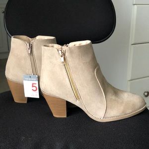 Ankle boots size 5